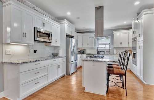 Buena Vista Villa | Charming 4-bedroom villa with WiFi, AC in welcoming Nashville