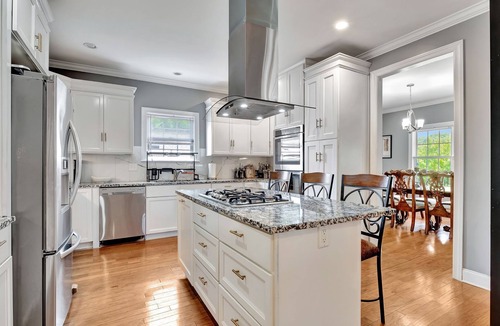 Buena Vista Villa | Charming 4-bedroom villa with WiFi, AC in welcoming Nashville
