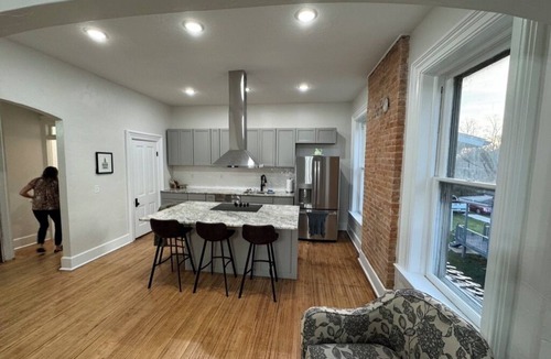 Keokuk Apartment | Charming apartment in historic home. Perfect launch pad to visit to Nauvoo!