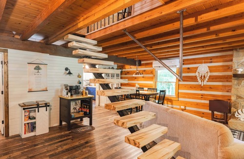 Fountain Run Cabin | Charming Cabin in the Woods