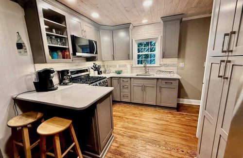 Country Club Estates Cabin | Charming Dog-Friendly Cottage, Walk to Rehoboth Beach, Private Yard & Parking!