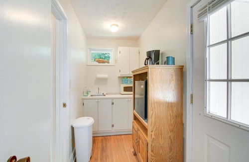 Fruitvale House | Charming Farm Retreat w/Game Room & Fire Pit