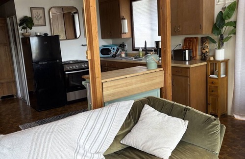 Birch Bay Cabin | Charming Pet-Friendly Cabin with Sunset Views Over Birch Bay