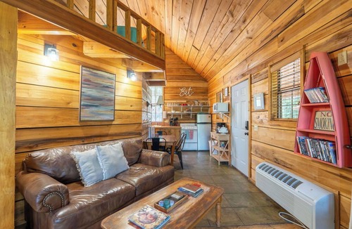 Heber Springs Cabin | Charming & Rustic Cabin on the Little Red River!