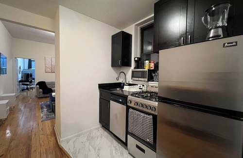 Upper West Side Apartment | Charming Upper West Side Apartment Prime Manhattan Location