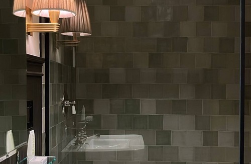 Midtown - Westport Hotel | Cherry Warehouse Hotel