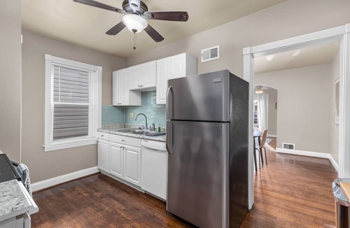 Clifton Heights Condo | Chic 1BD 1 BA in quiet South City with easy access to I-44, near hospitals, parks, etc. Enjoy a cozy queen bed, full kitchen, fast WiFi, smart TV, and in-unit laundry. Ideal for solo travel, couples, or professionals. Free parking. No pets/smoking.