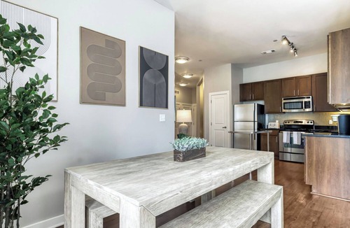 The Gulch Condo | Chic 2bed/2bath in Gulch | Walkable Prime Location