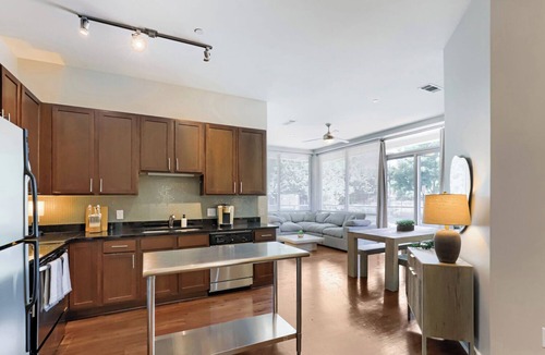 The Gulch Condo | Chic 2bed/2bath in Gulch | Walkable Prime Location