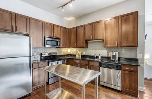 The Gulch Condo | Chic 2bed/2bath in Gulch | Walkable Prime Location