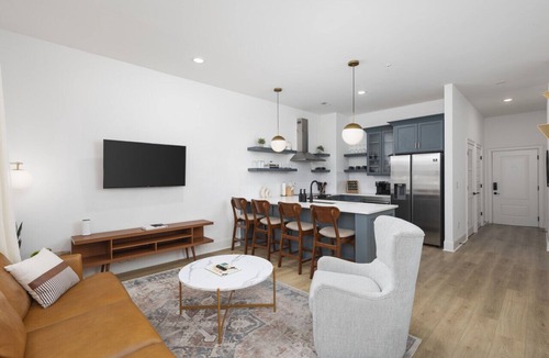 Cleveland Park House | Chic East Nashville Condo -Free Parking 3 miles to Broadway