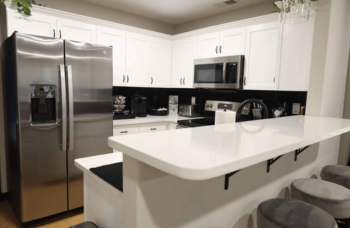 South Memphis House | Chic Memphis 4BR Home w/EV Charger