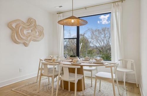Hurwood Heights House | Chic Nash Townhouse Rooftop Patio and City Views