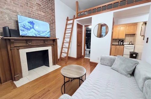 Lincoln Square Apartment | Chic & Spacious UWS Retreat - Steps to Central Park