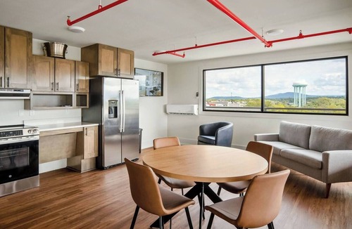 McMinnville Apartment | City Grammar