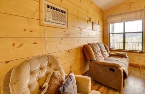 Mountain View House | Close to River and Hiking Cabin in Mountain View