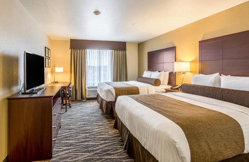 Chippewa Falls Hotel | Cobblestone Hotel & Suites - Chippewa Falls