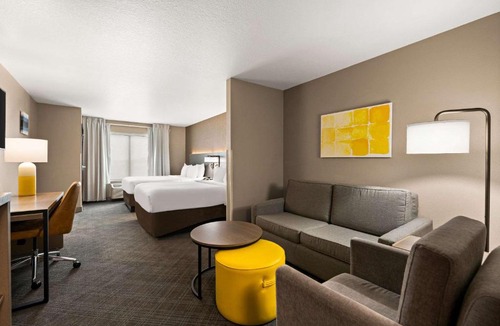 Hudson Hotel | Comfort Suites Hudson I-94