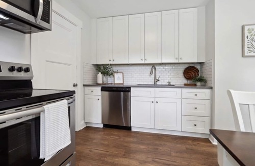 Woodbine House | Comfy Living in Nashville