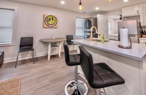 South Hyde Park Apartment | Completely remodeled apartment in the heart of Kansas City