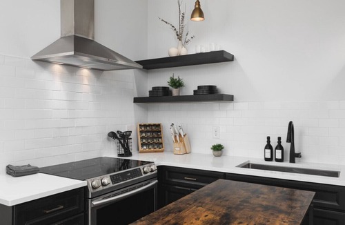 Cleveland Park House | Condo with Free Parking, 3 miles to Downtown & Stadium, by Coffee