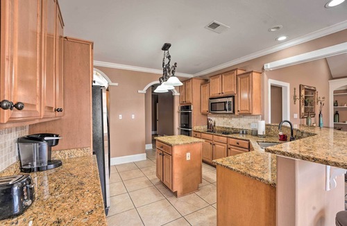 Cordova House | Cordova Home w/Pool Table, 17 Mi to Memphis Zoo!