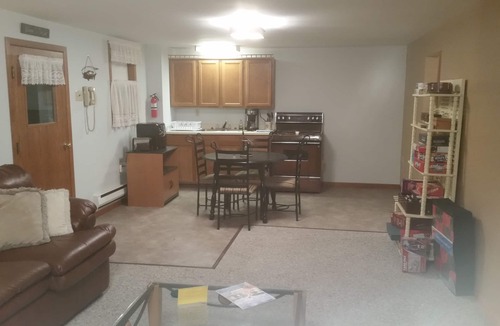 Brice Prairie House | Corto's Ona-Lakehouse Rental, LLC is a Lakefront Vacation Rental Home
