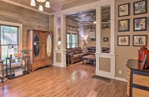 Cotter House | Country-Chic Cotter Home with Outdoor Living Space!
