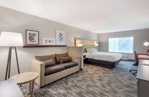 St. Peters Hotel | Country Inn & Suites by Radisson, St. Peters, MO