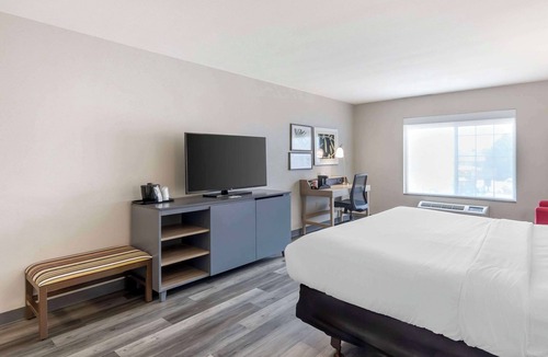 St. Peters Hotel | Country Inn & Suites by Radisson, St. Peters, MO
