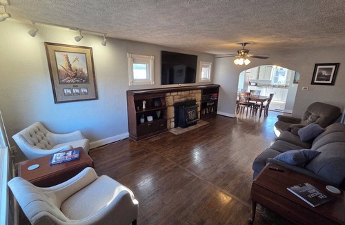 Kansas City House | Country Quiet in the City - Easy Access to Legends & Downtown - 4 BR Brick Home