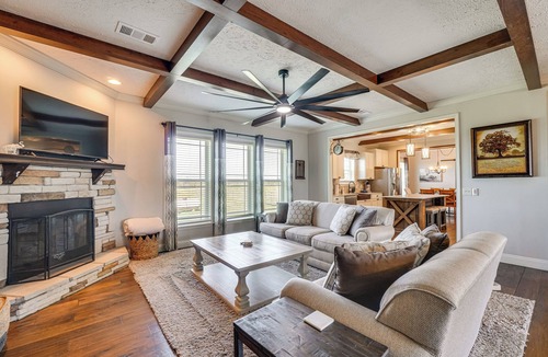 Crossville House | Country Views By Cumberland Mtn, Crossville Meadow