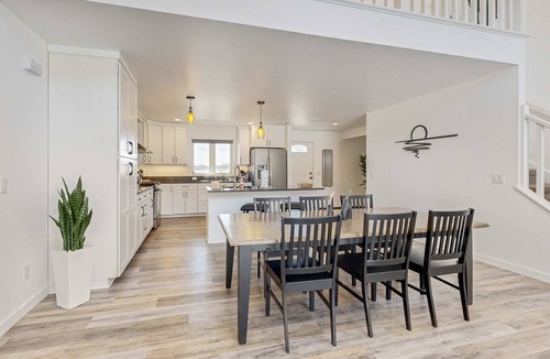 Oxford House | Countryside retreat with modern amenities, game room, & beautiful view