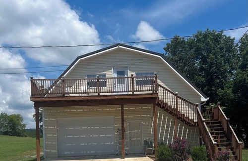 Bean Station Apartment | Cozy 1-bedroom apartment with WiFi, AC with a great view of Cherokee Lake.