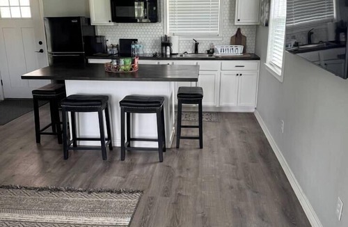 Denison Cabin | Cozy 1-Cabin w/Panoramic Red River views