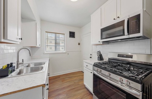 Highlands - Perkins Apartment | Cozy 1BR Retreat – 5 mins to LSU & Downtown BR!