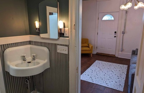 Galesville Apartment | Cozy apartment just off the square in historic downtown Galesville.
