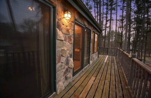 Poynette Cabin | Cozy Cabin on Crooked Lane close to Lake Wisconsin