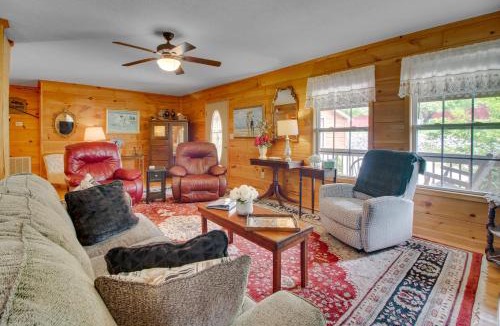 Byrdstown House | Cozy Cabin w/Grill & Fire Pit By Dale Hollow Lake