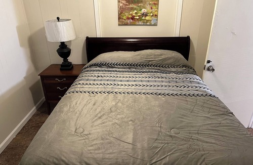McComb Apartment | Cozy Country Cottage !