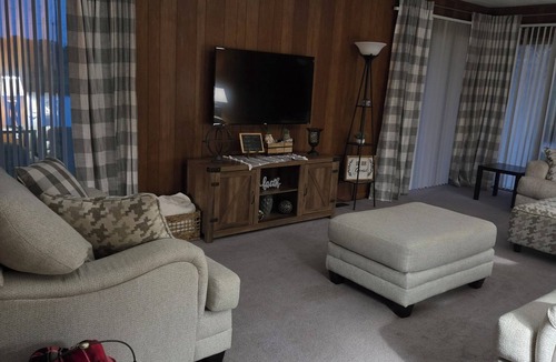 Scotland Other | Cozy Farmhouse