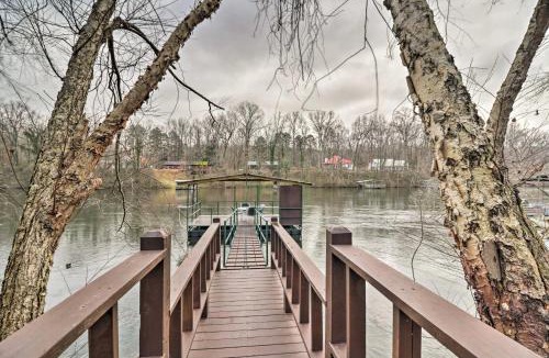 Wilburn Apartment | Cozy Heber Springs Cabin with Deck and Dock!