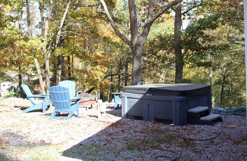 Almo House | Cozy lakeside home with room for the entire family!
