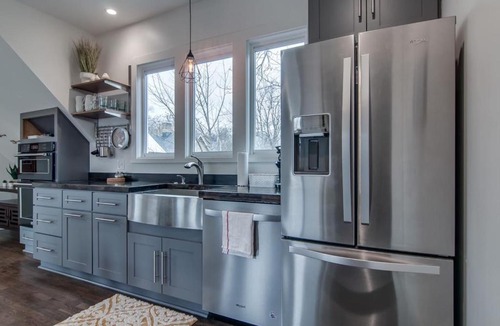 Historic Waverly Apartment | Cozy Loft - Steps to 12th South and Belmont