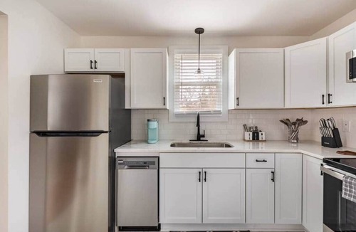 The Nations House | Cozy Nashville Retreat Near Music Row