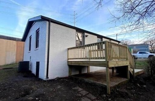 The Nations House | Cozy Nashville Retreat Near Music Row