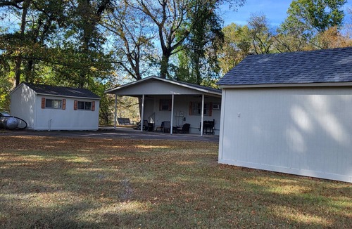 Wilburn House | Cozy place right on Little Red River near Cow Shoals and Sugarloaf Mt trailhead