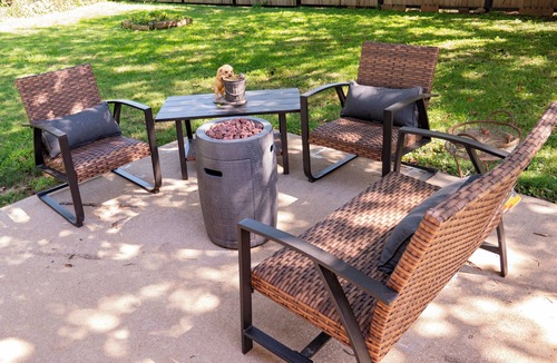 Roeland Park Cottage | Cozy Roeland Park Cottage - Central Kansas City - Long-Stay Friendly