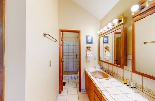 Bayshore - Klatt House | Cozy sanctuary with indoor hot tub, mountain views, & decks - dog-friendly