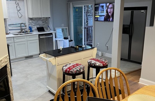 Powderhorn Park House | Cozy, spacious 4 bedroom with built in fireplace by Powderhorn lake
